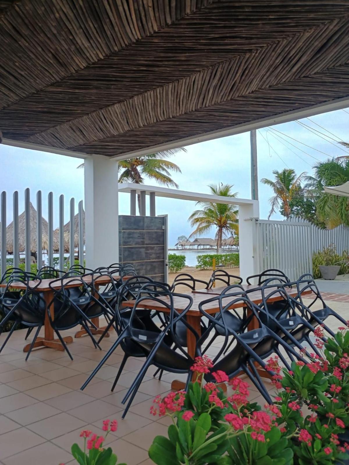 Hotel La Fragata Coveñas Exteriör bild